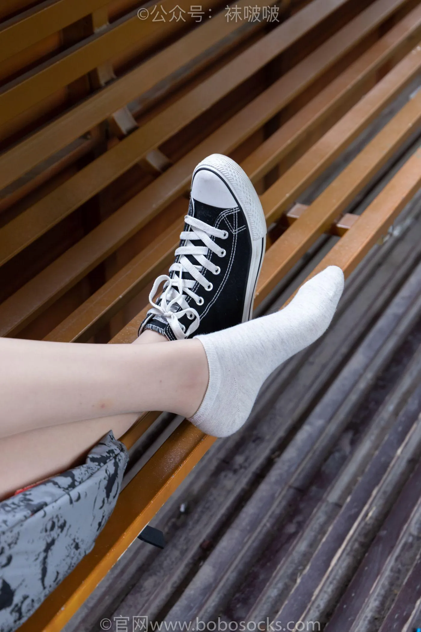 [BoBoSocks袜啵啵]NO.013 小甜豆-匡威帆布鞋、浅灰色短棉袜、肉丝 [132P]插图4